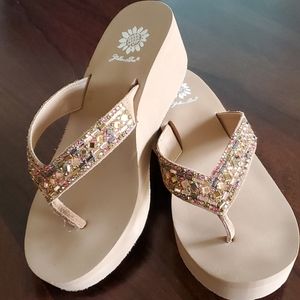 Yellow Box Alistaire flip flop